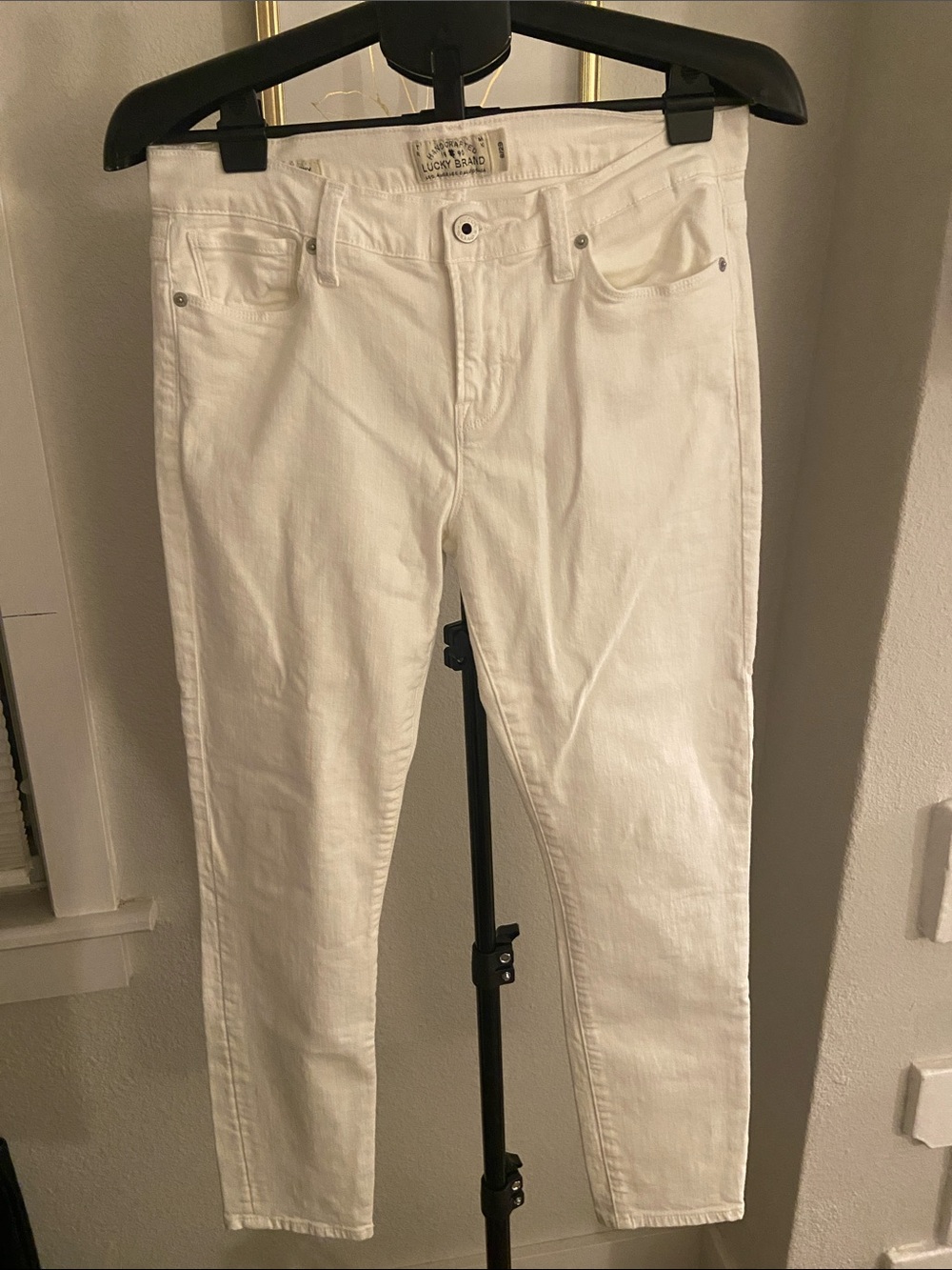 Lucky Brand White Skinny Jeans - Slim Tapered Fit